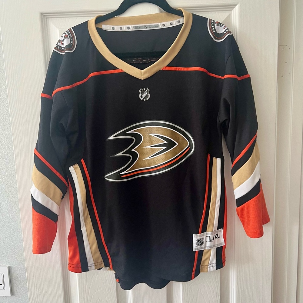 Anaheim Ducks NHL Official Licensed hockey jersey size youth L/XL